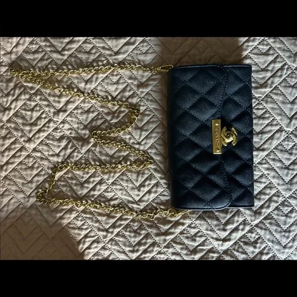 CHANEL Black and Gold Key & Card Holder - Picture 1 of 5